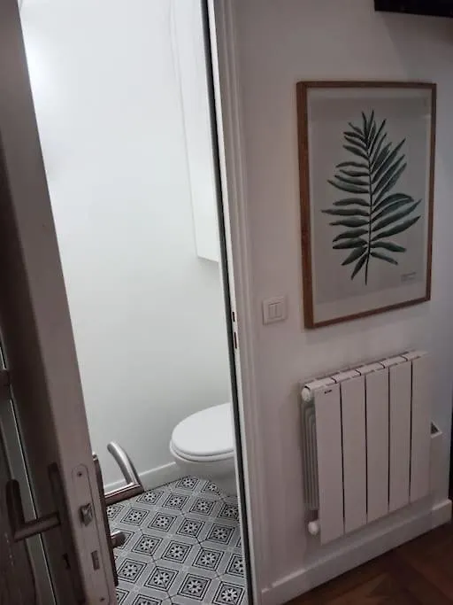 A 9 Min Du Palais De L'elysee, Apartment Paris