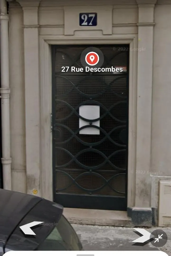 A 9 Min Du Palais De L'elysee, * Paris
