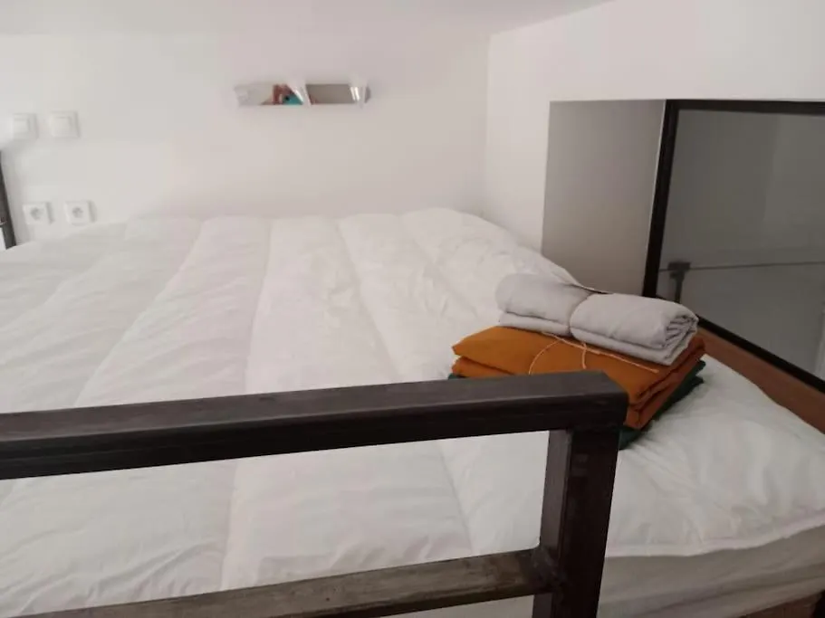 A 9 Min Du Palais De L'elysee, Apartment *